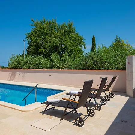 شقة Lovely In With Wifi *