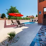 Appartamento Beautiful In With Swimming Pool