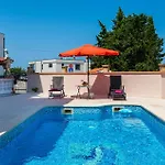 Beautiful In With Swimming Pool