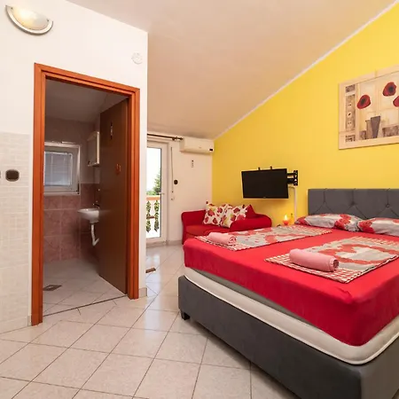 Lovely In With Wifi Pula