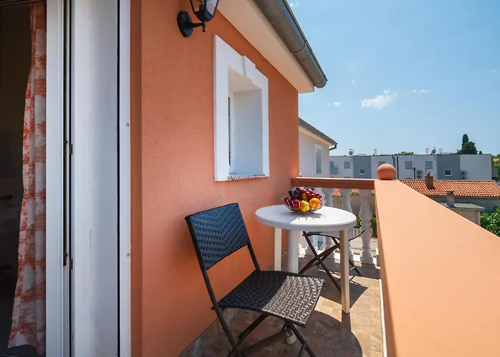 Apartamento Lovely In With Wifi Pula